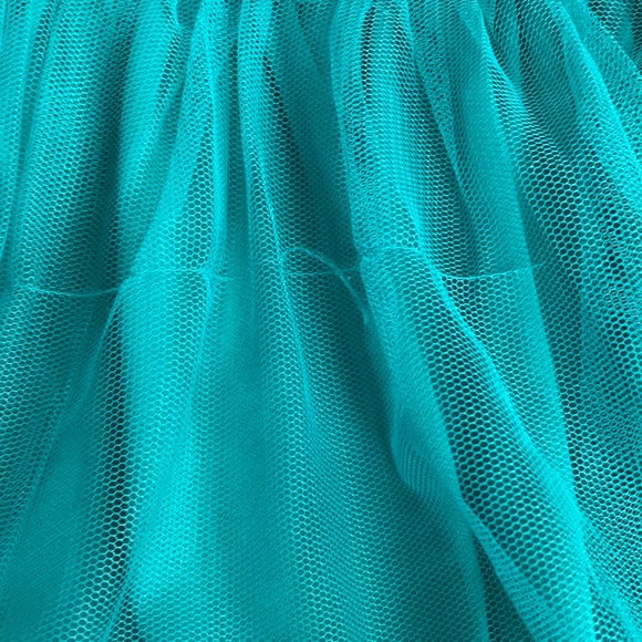 Girls dress - Picture 2 of 2